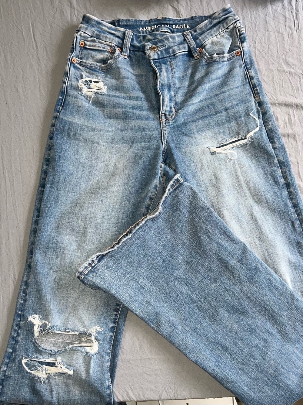 American Eagle Curvy Super High Rise Flare Jeans Distressed Size 4 LONG